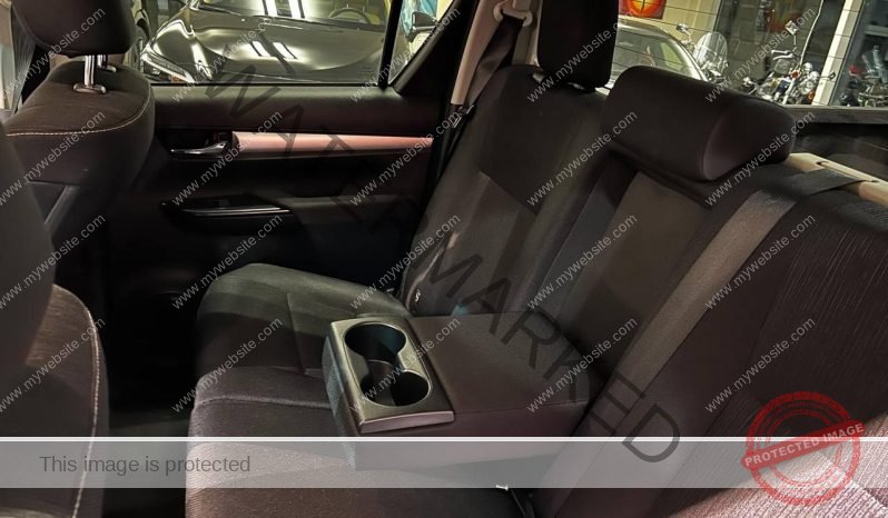 
								Toyota Hilux 4×4 Double Cab full									