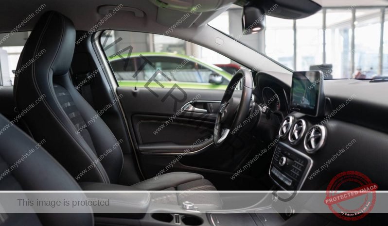 
								Mercedes-Benz Classe A 180 full									