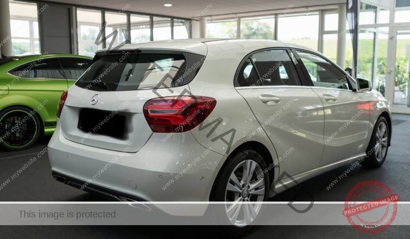 
								Mercedes-Benz Classe A 180 full									