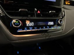 
										Toyota Corolla 1.8 HYBRIDE full									