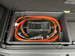 
										Peugeot 3008 Hybrid 225 GT full									