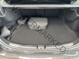 
										Mercedes-Benz C 300 e full									