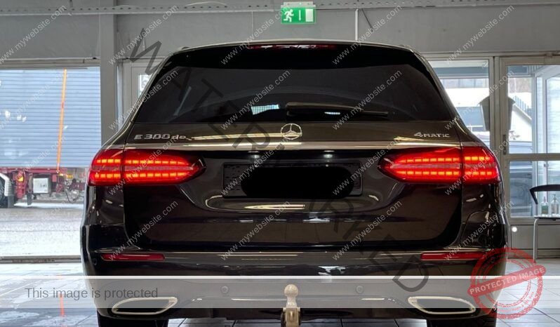 
								Mercedes-Benz Classe E 300th 4MATIC Norsk / AMG / Krok / Distronic / Nattpakke / Widesc. full									