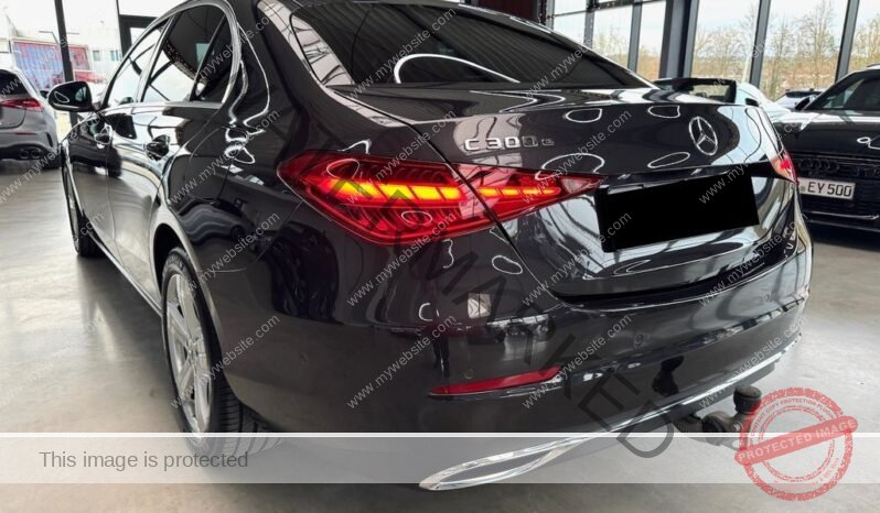 
								Mercedes-Benz C 300 e full									