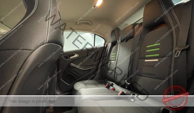 
								Mercedes-Benz Classe A 180 122hp /Automatique/Caméra/Croisière/Navi/ full									