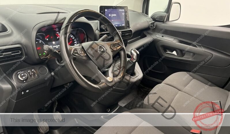 
								Opel Combo Cargo 1.5 New-Cam Belt Attelage PDC full									