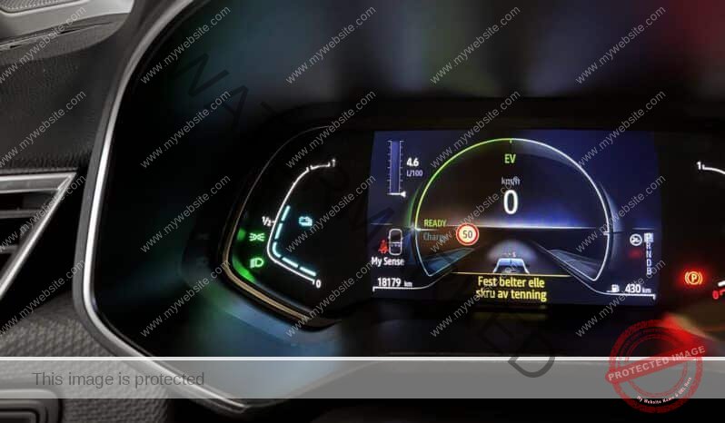 
								Renault Clio E-TECH 140 INTENS full									