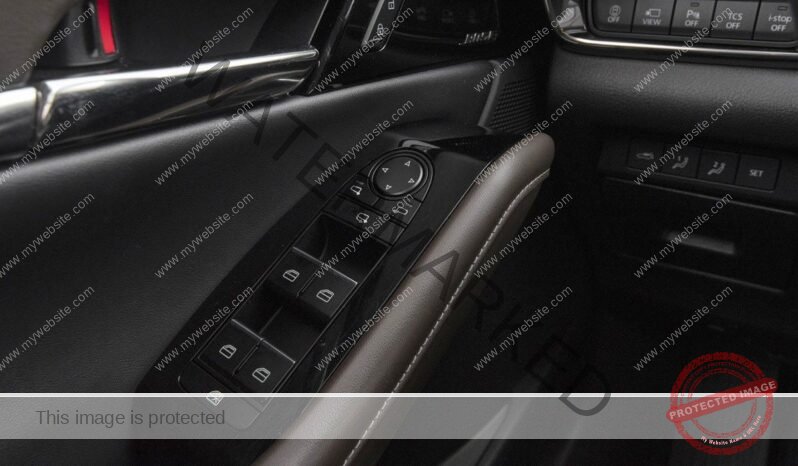 
								Mazda CX-30 2.0 186cv Hybride Cosmo au full									