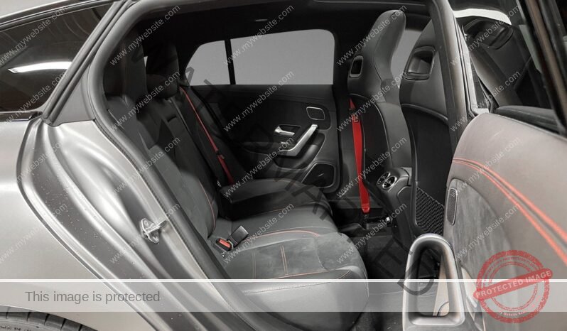 
								Mercedes-Benz CLA full									