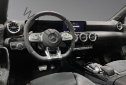 
										Mercedes-Benz CLA full									