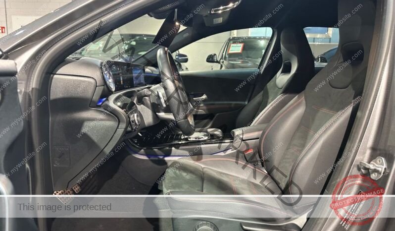 
								Mercedes-Benz A 200 AMG full									