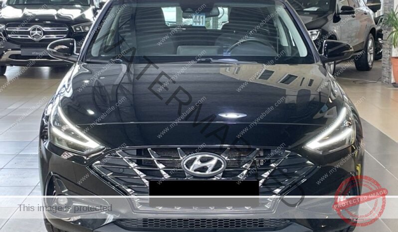
								Hyundai i30 full									