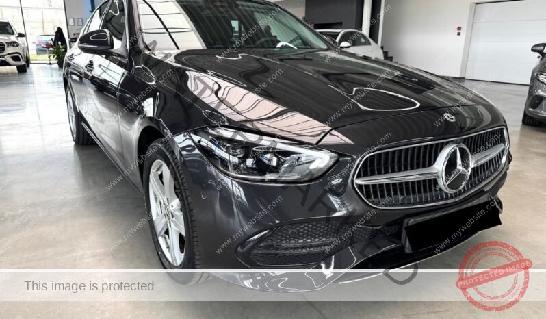 
								Mercedes-Benz C 300 e full									