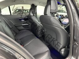 
										Mercedes-Benz C 300 e full									