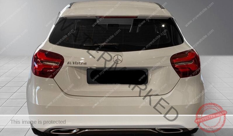 
								Mercedes-Benz Classe A A180d full									