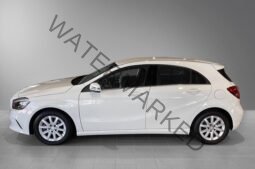 
										Mercedes-Benz Classe A A180d full									