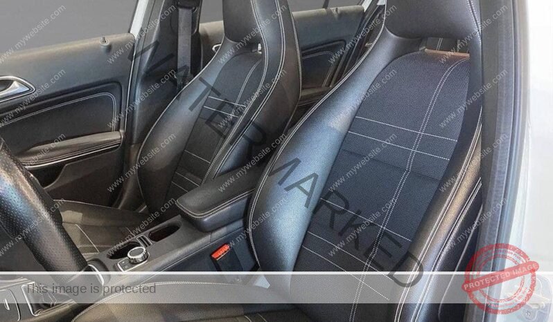 
								Mercedes-Benz Classe A A180d full									