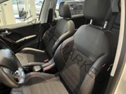 
										Peugeot 2008 1.2 Panorama PURETECH ACTIVE GT-LINE full									