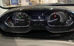 
										Peugeot 2008 1.2 Panorama PURETECH ACTIVE GT-LINE full									