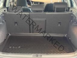 
										Volkswagen Golf full									