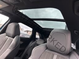 
										Peugeot 3008 Hybrid 225 GT full									