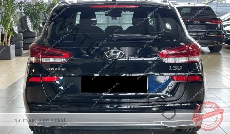 
								Hyundai i30 full									