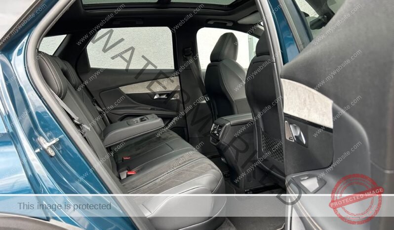 
								Peugeot 3008 Hybrid 225 GT full									