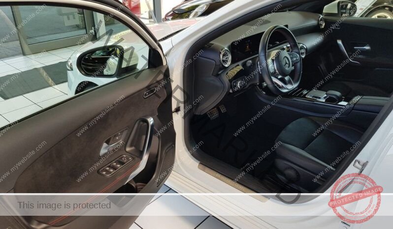 
								Mercedes-Benz A 200 AMG full									