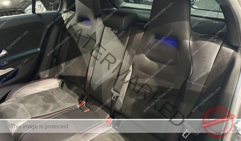 
								Mercedes-Benz A 200 AMG full									