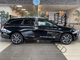 
										Hyundai i30 full									