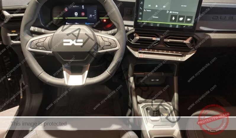 
								Dacia Duster Hybrid full									