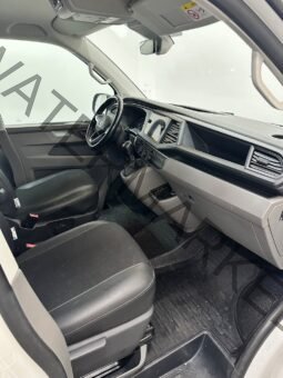 
										Volkswagen Transporter 2.0TDI 4M Long/Meublé/2xportes/D-chauffage full									