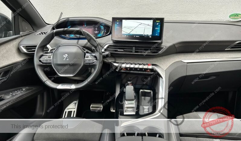 
								Peugeot 3008 Hybrid 225 GT full									