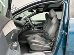 
										Peugeot 3008 Hybrid 225 GT full									