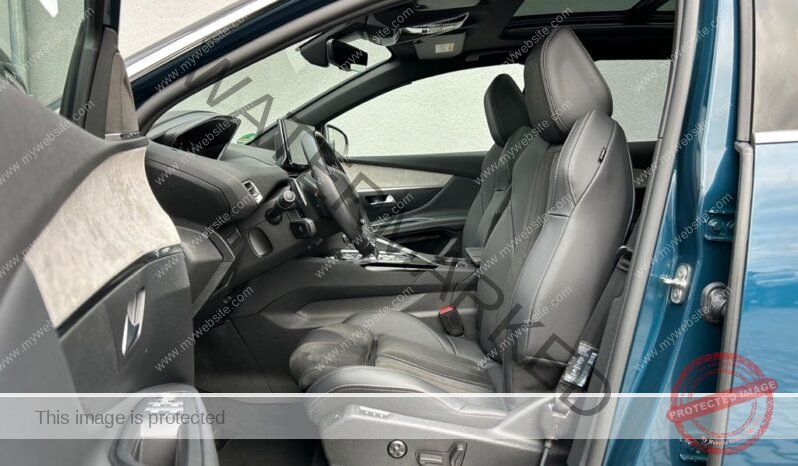 
								Peugeot 3008 Hybrid 225 GT full									