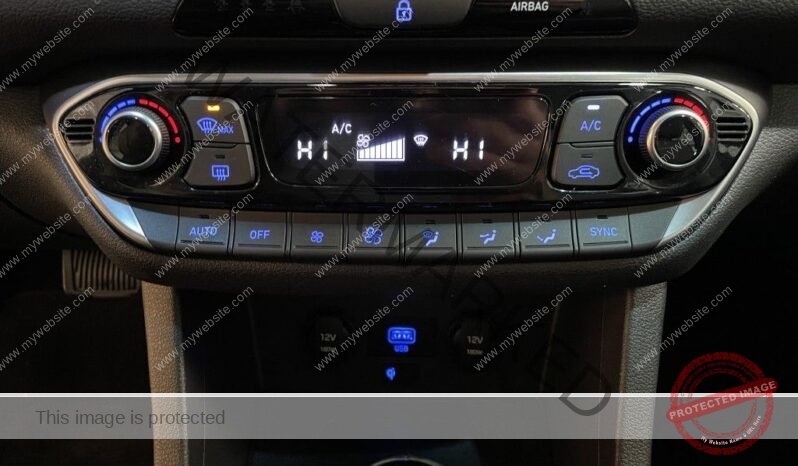 
								Hyundai i30 full									