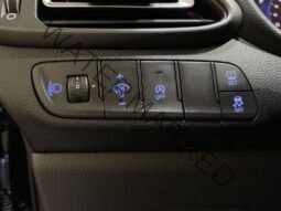 
										Hyundai i30 full									