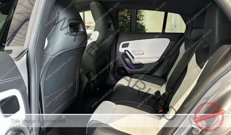 
								Mercedes-Benz CLA 250e AMG Night Pano full									