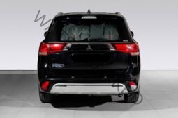 Mitsubishi Outlander Instyle+ 2.4 224cv