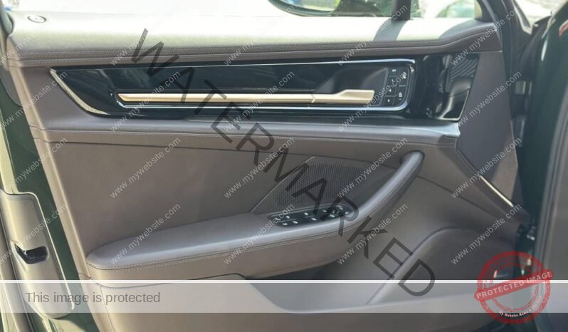 
								Porsche Panamera full									