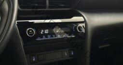 
										Toyota Yaris Cross full									