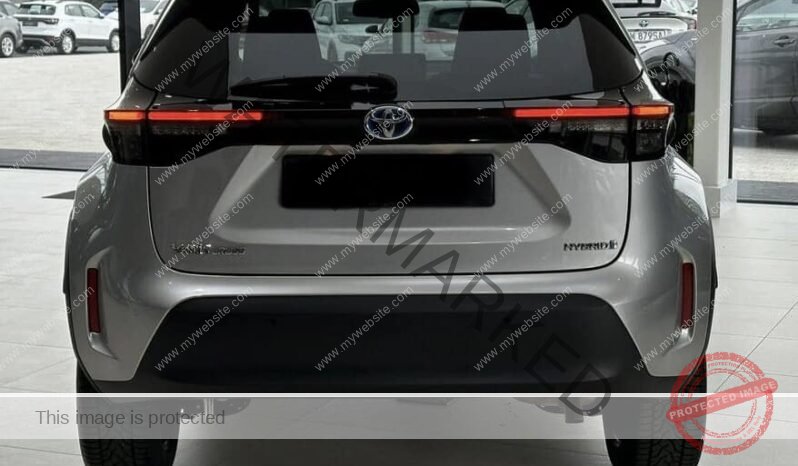 
								Toyota Yaris Cross full									