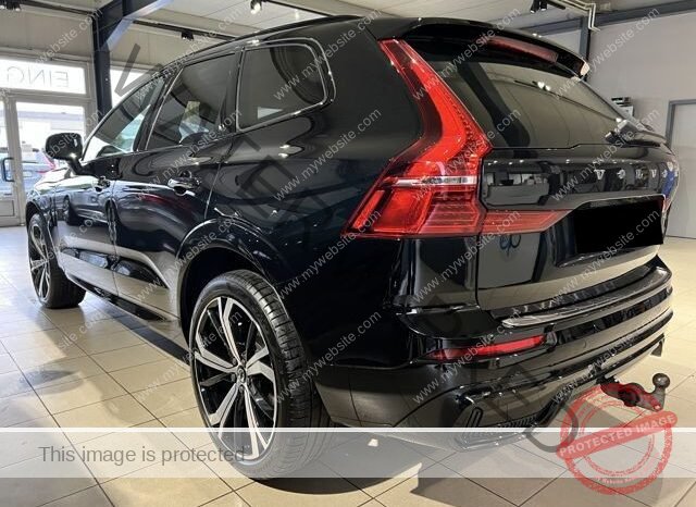 
								Volvo XC60 R-Design AWD Pano full									