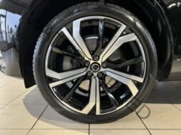 
										Volvo XC60 R-Design AWD Pano full									
