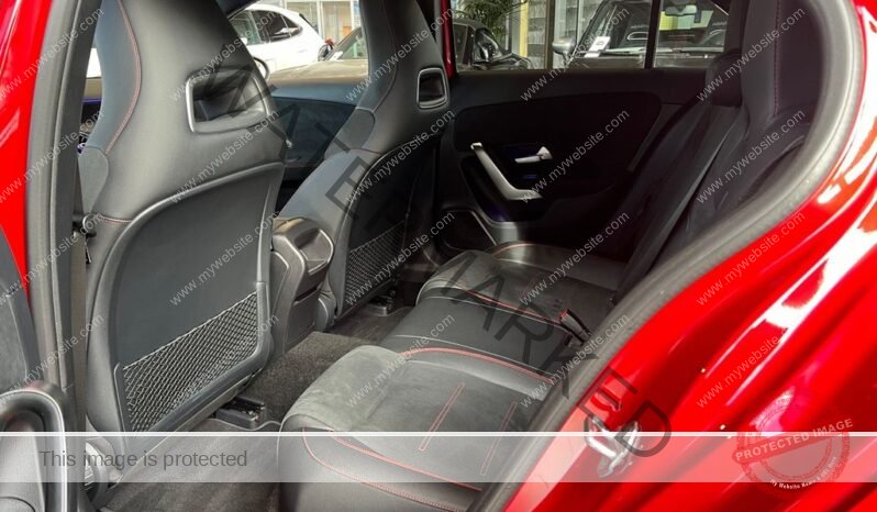 
								Mercedes-Benz Classe A 250 full									