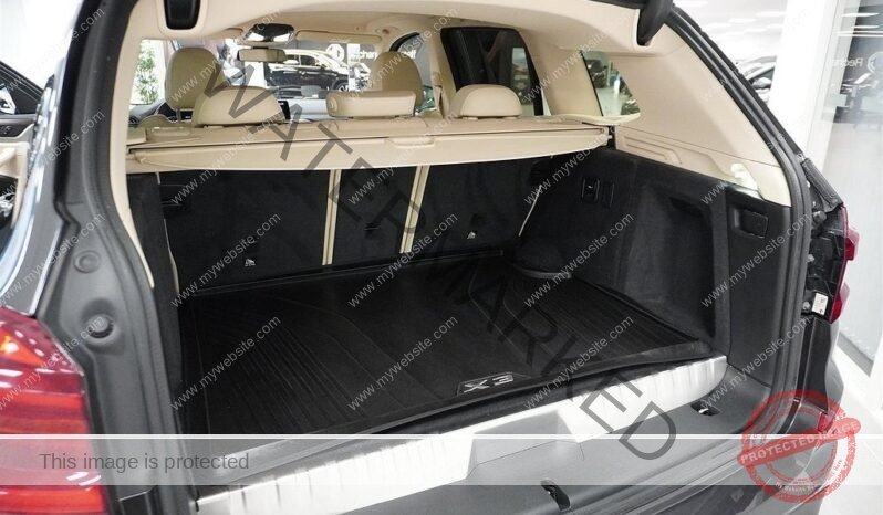 
								BMW X3 xDrive30e xDrive full									