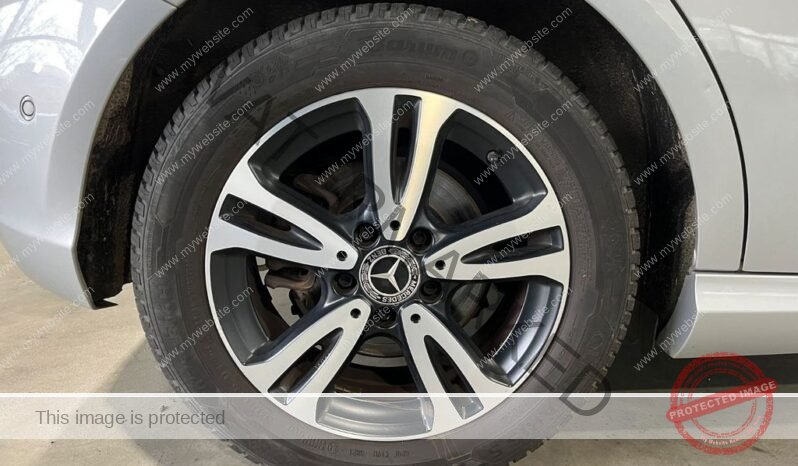 
								Mercedes-Benz Classe A 200 d full									