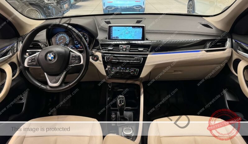 
								BMW X1 sDrive16d full									
