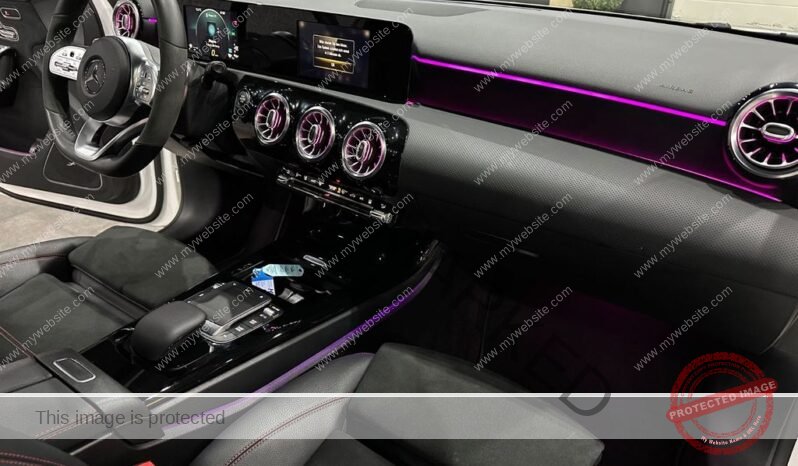 
								Mercedes-Benz Classe A 250 e full									