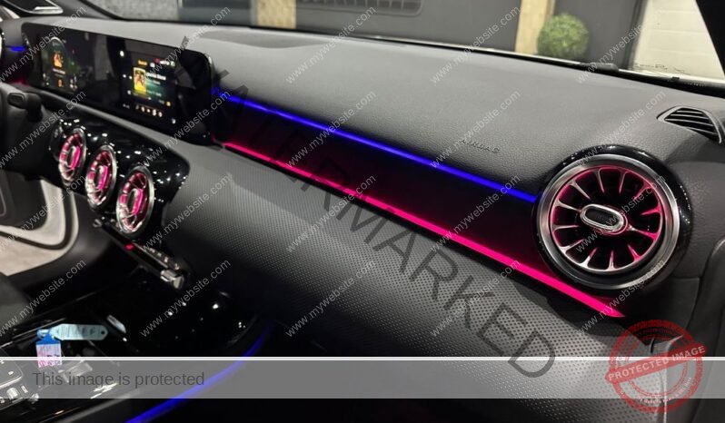 
								Mercedes-Benz Classe A 250 e full									